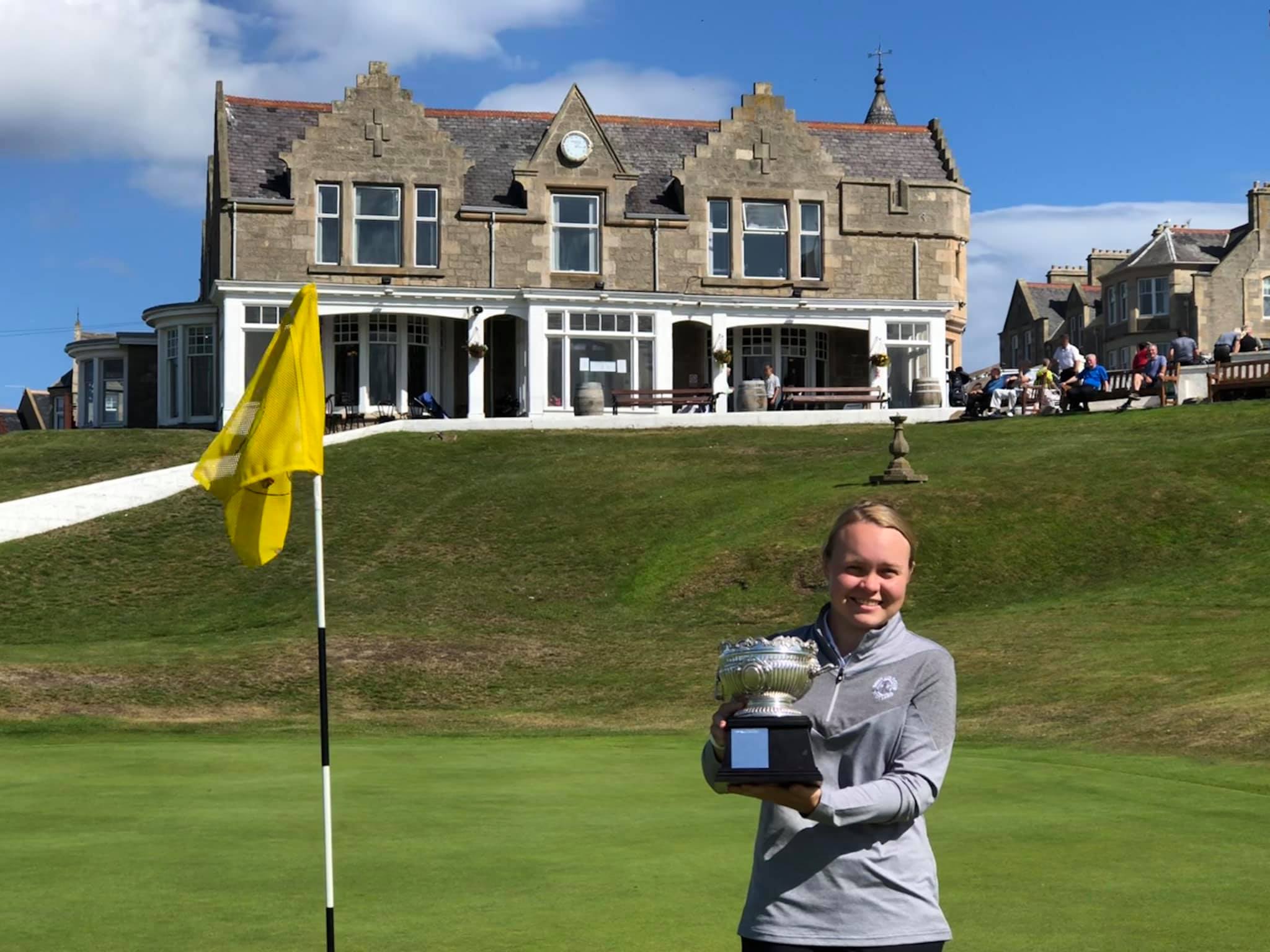 Carinne Taylor, BSc Hons Sport and Fitness graduate at golf club