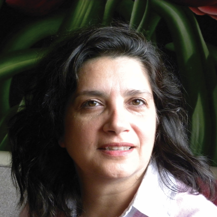 Headshot of UHI Alumni, Lara Alsayed